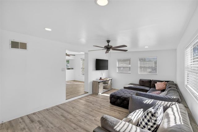 8343 95TH AVENUE, Seminole, FL 33777