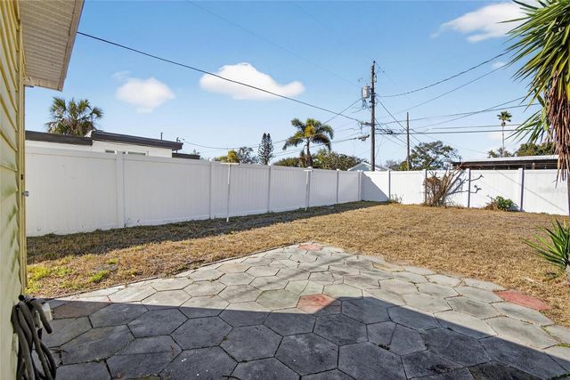 8343 95TH AVENUE, Seminole, FL 33777