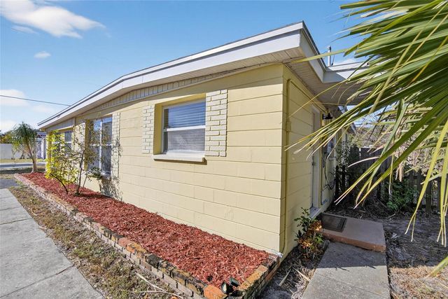 8343 95TH AVENUE, Seminole, FL 33777