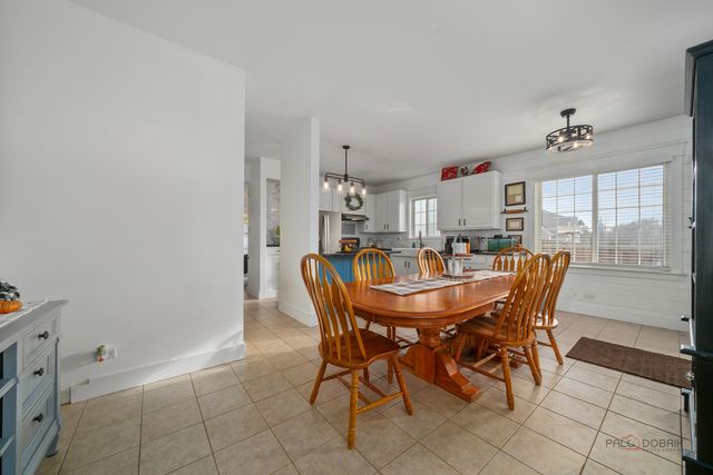 908 S Arlington Drive, Round Lake, IL 60073