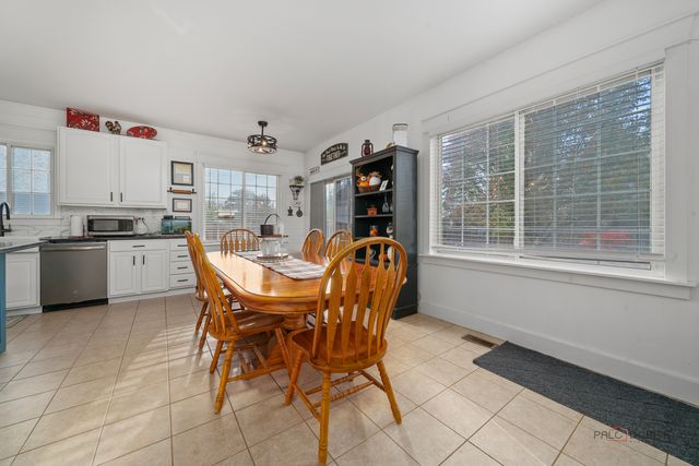 908 S Arlington Drive, Round Lake, IL 60073