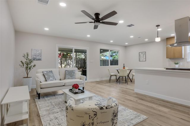 2333 Aldford DR, Austin, TX 78745