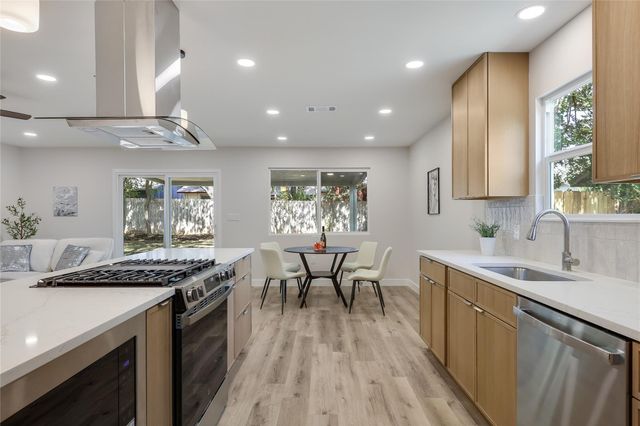 2333 Aldford DR, Austin, TX 78745
