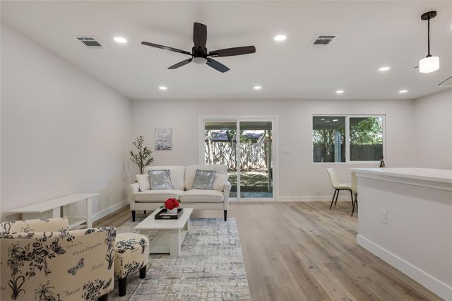 2333 Aldford DR, Austin, TX 78745