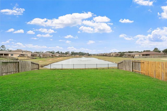 38219 N Lost Creek Boulevard, Magnolia, TX 77355