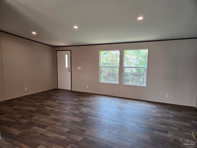 175 Kathryn Dr, Pensacola, FL 32506