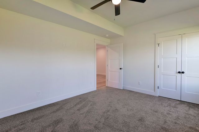 1508 W Ragweed Ct Court, Ozark, MO 65721