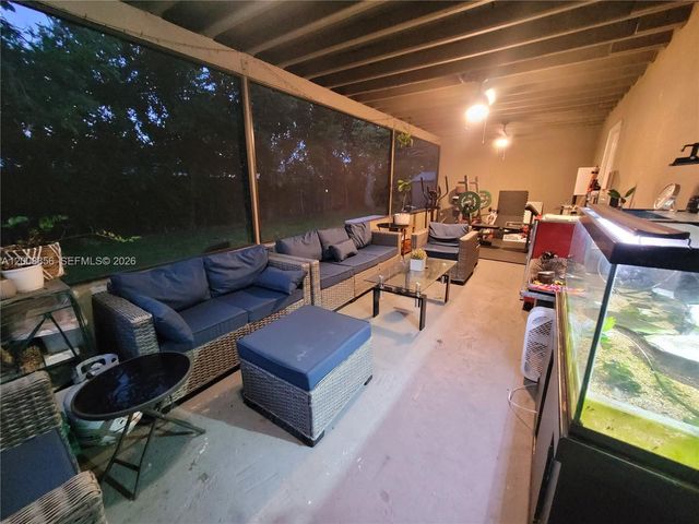 3381 NW 33rd Ct, Lauderdale Lakes, FL 33309