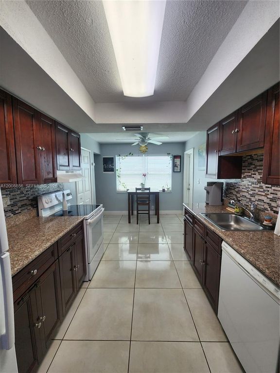 3381 NW 33rd Ct, Lauderdale Lakes, FL 33309