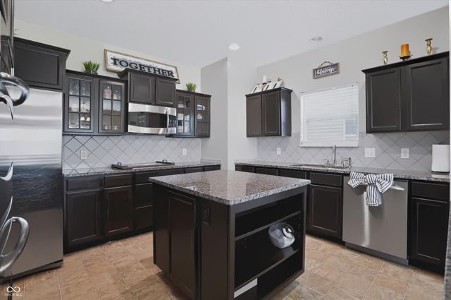 15710 Chapel Park Drive E, Noblesville, IN 46060