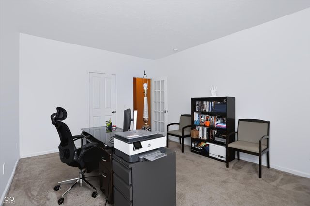 15710 Chapel Park Drive E, Noblesville, IN 46060
