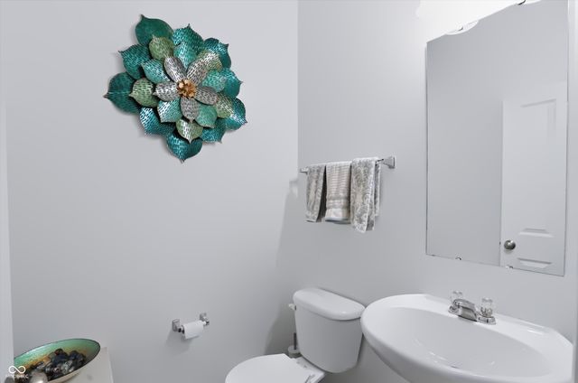 15710 Chapel Park Drive E, Noblesville, IN 46060