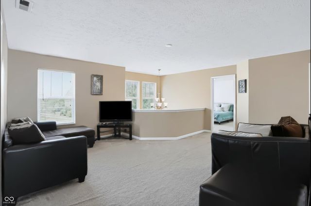 15710 Chapel Park Drive E, Noblesville, IN 46060