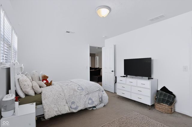 15710 Chapel Park Drive E, Noblesville, IN 46060