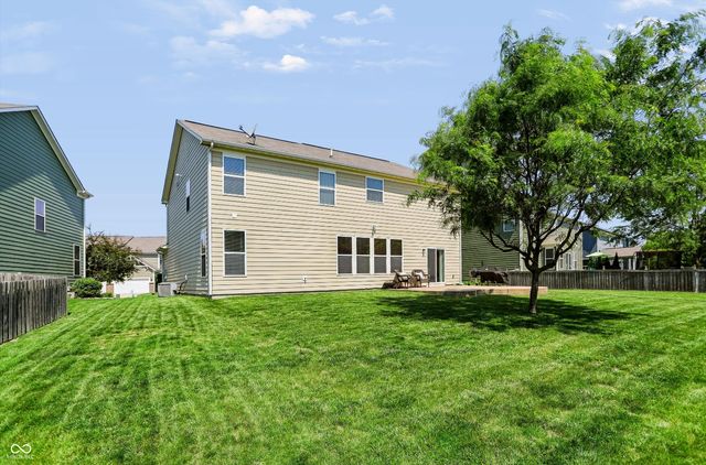 15710 Chapel Park Drive E, Noblesville, IN 46060