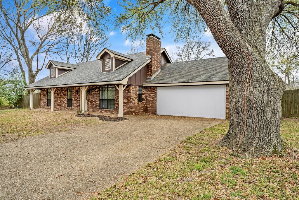 201 JoAnn, Whitehouse, TX 75791