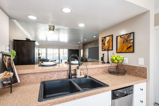 277 E Alejo Road 119, Palm Springs, CA 92262