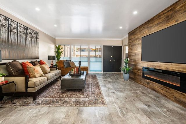 277 E Alejo Road 119, Palm Springs, CA 92262