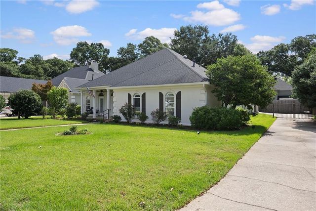1087 Southern Way Court, Mobile, AL 36609