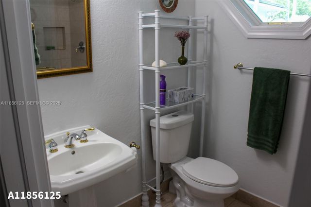 15255 SW 80th Avenue, Palmetto Bay, FL 33157
