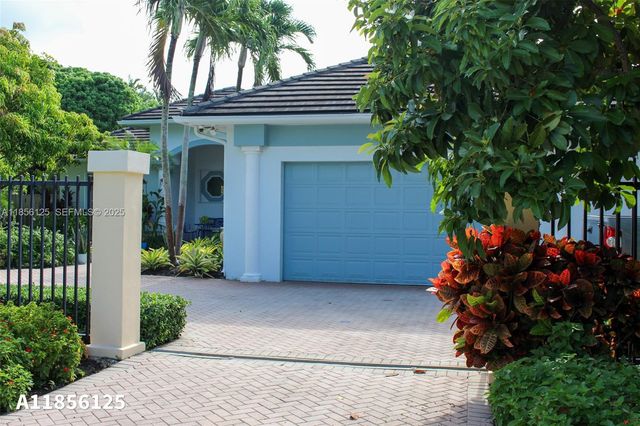 15255 SW 80th Avenue, Palmetto Bay, FL 33157