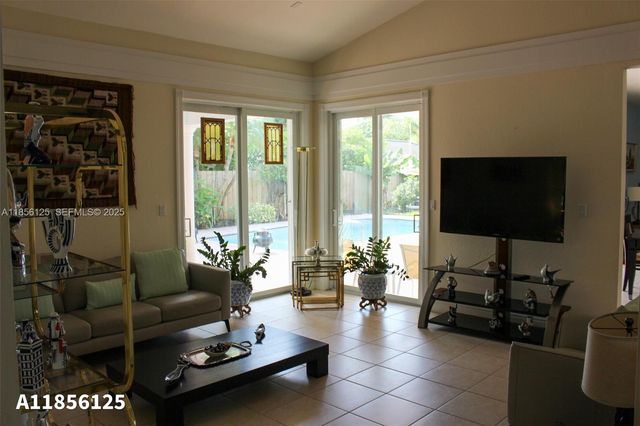 15255 SW 80th Avenue, Palmetto Bay, FL 33157