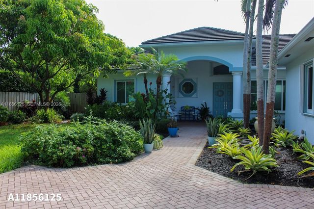 15255 SW 80th Avenue, Palmetto Bay, FL 33157