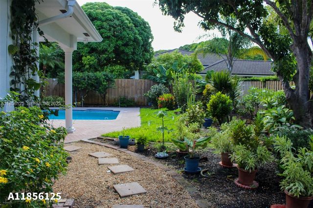 15255 SW 80th Avenue, Palmetto Bay, FL 33157