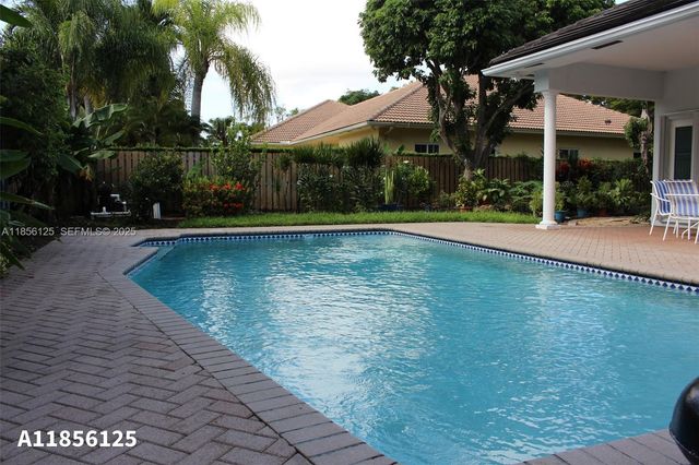 15255 SW 80th Avenue, Palmetto Bay, FL 33157