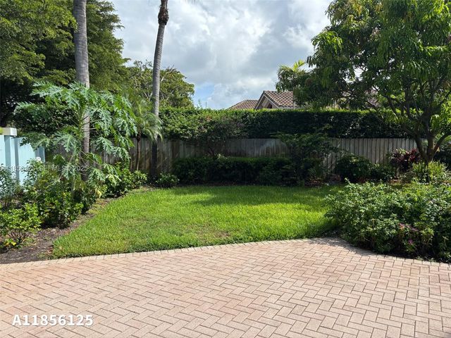 15255 SW 80th Avenue, Palmetto Bay, FL 33157