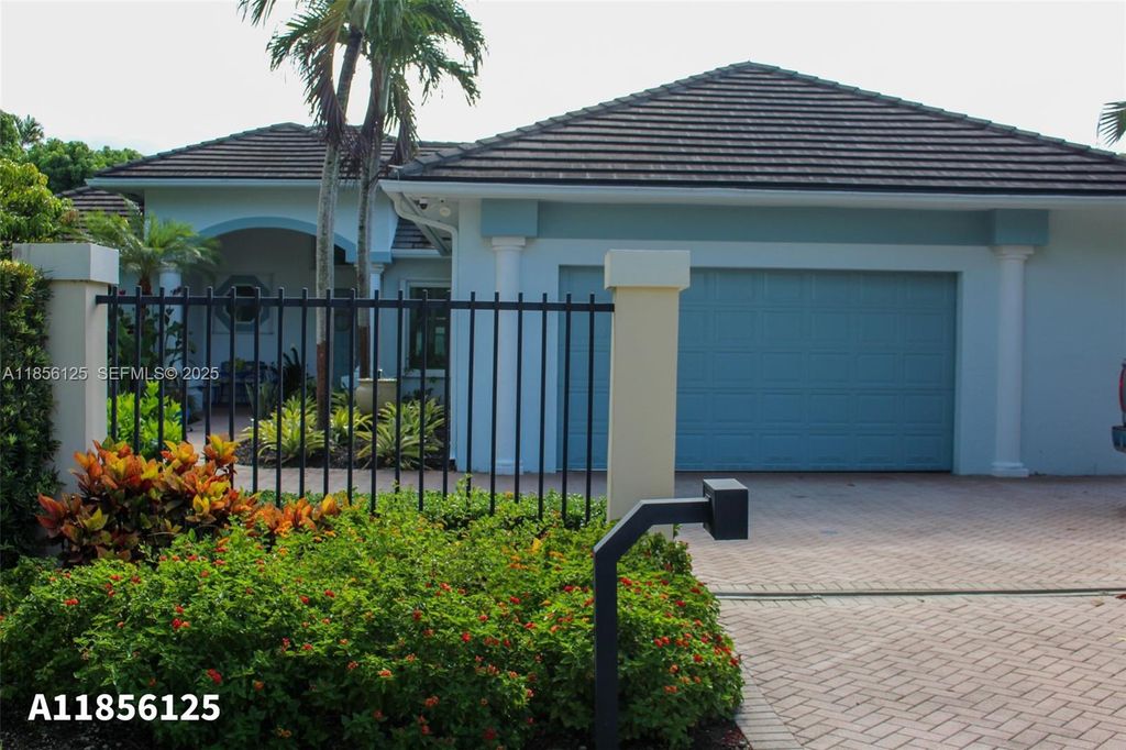 15255 SW 80th Avenue, Palmetto Bay, FL 33157