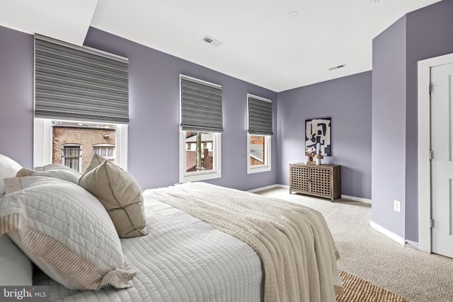 17 YOGURT LN, Baltimore, MD 21231