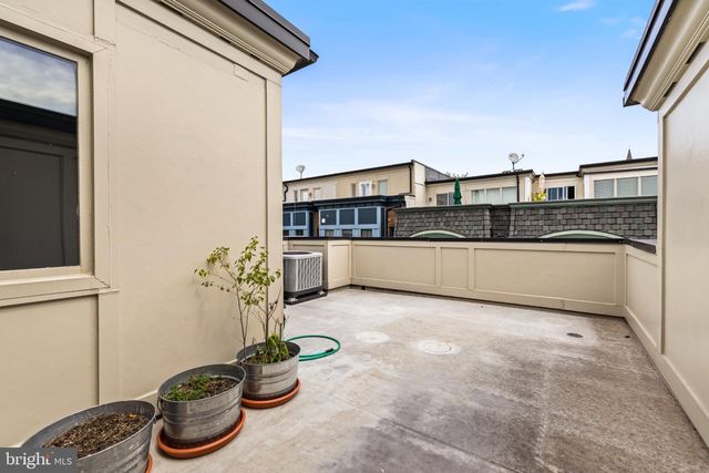 17 YOGURT LN, Baltimore, MD 21231
