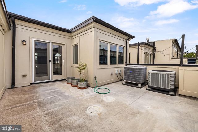 17 YOGURT LN, Baltimore, MD 21231