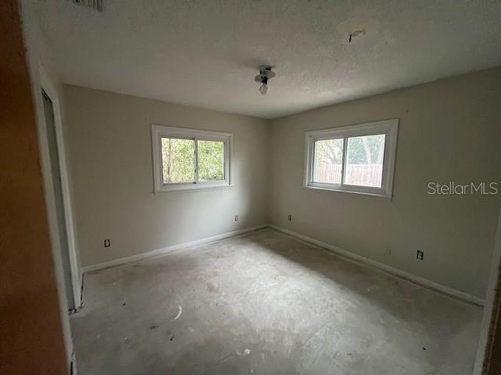 Image 9 of property listing at 5616 GOLDEN NUGGET DRIVE, Holiday, FL 34690