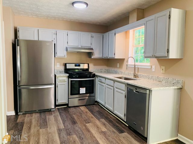 30 Standing Rock Road, Senoia, GA 30276