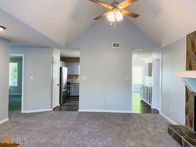 30 Standing Rock Road, Senoia, GA 30276