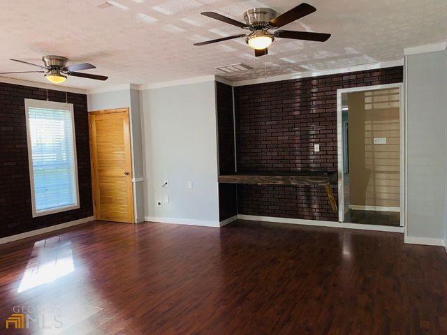 30 Standing Rock Road, Senoia, GA 30276
