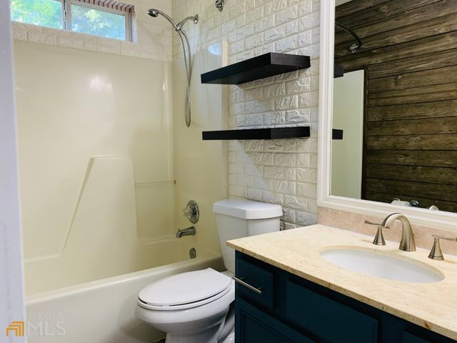 30 Standing Rock Road, Senoia, GA 30276