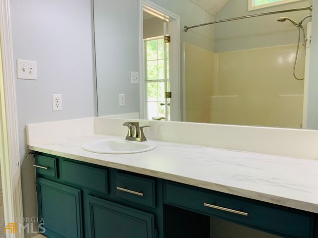 30 Standing Rock Road, Senoia, GA 30276