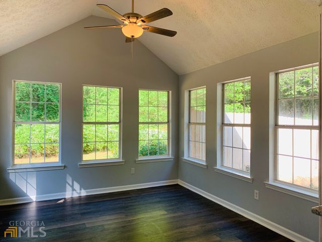 30 Standing Rock Road, Senoia, GA 30276