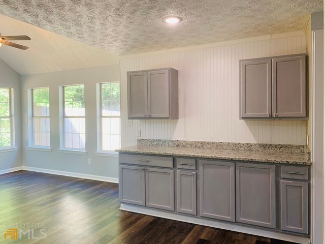 30 Standing Rock Road, Senoia, GA 30276