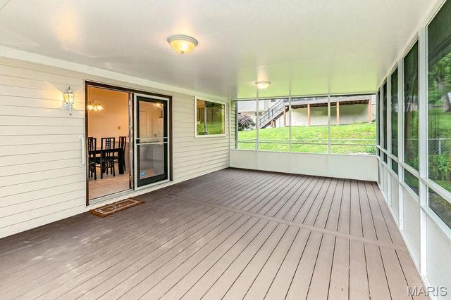 4477 Roadside Lane, St Louis, MO 63128