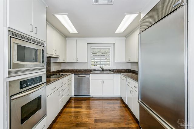 2040 Scenic Hwy, Pensacola, FL 32503