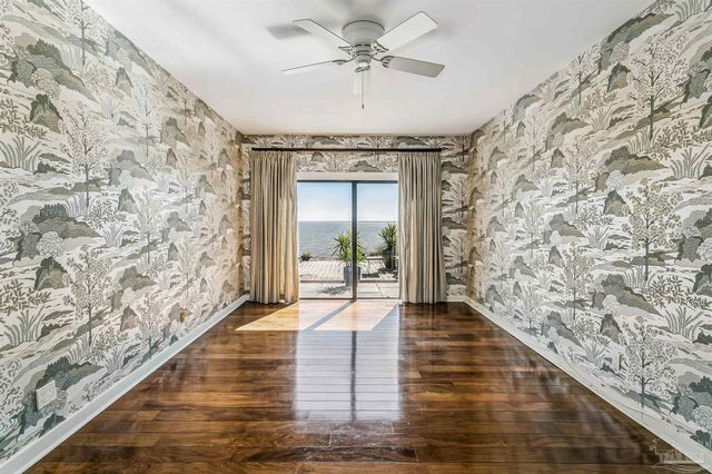 2040 Scenic Hwy, Pensacola, FL 32503