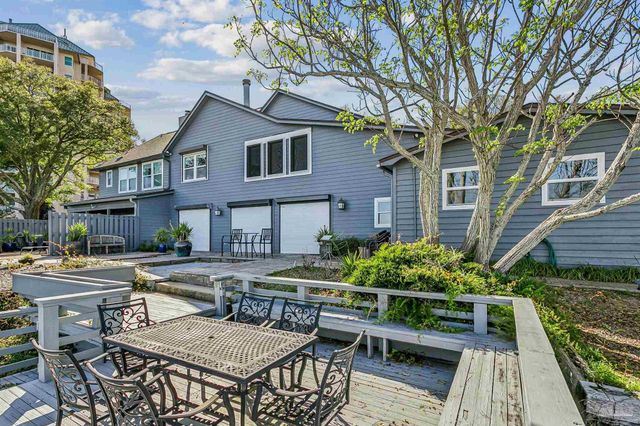 2040 Scenic Hwy, Pensacola, FL 32503