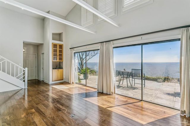 2040 Scenic Hwy, Pensacola, FL 32503