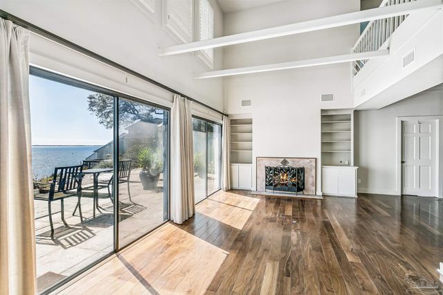 2040 Scenic Hwy, Pensacola, FL 32503