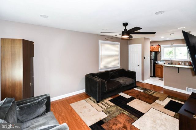 4136 E EAST CAPITOL ST NE, Washington, DC 20019