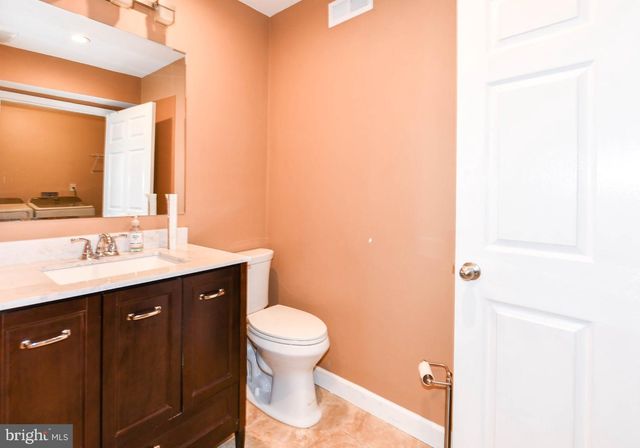 4136 E EAST CAPITOL ST NE, Washington, DC 20019